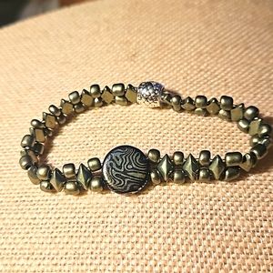 Czech Glass Beautiful Hand Beaded Bracelet.  Stretch bracelet.